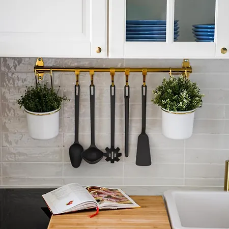 Stunning Seaview Retreat With Terrace Apartment *